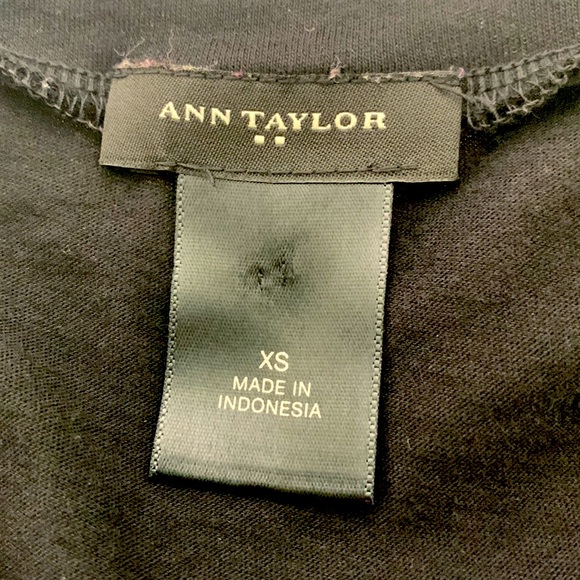 Ann Taylor short sleeve poka-dot pattern pull-over blouse XS - Picture 8 of 8